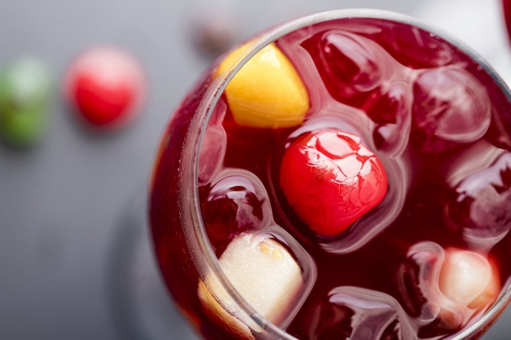 Sangria aux agrumes des fêtes à ajouter à votre répertoire de sangria!